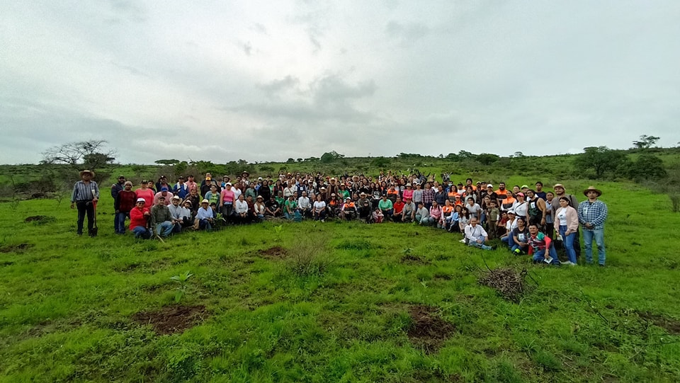 “Fabriquemos Agua Reforestando”