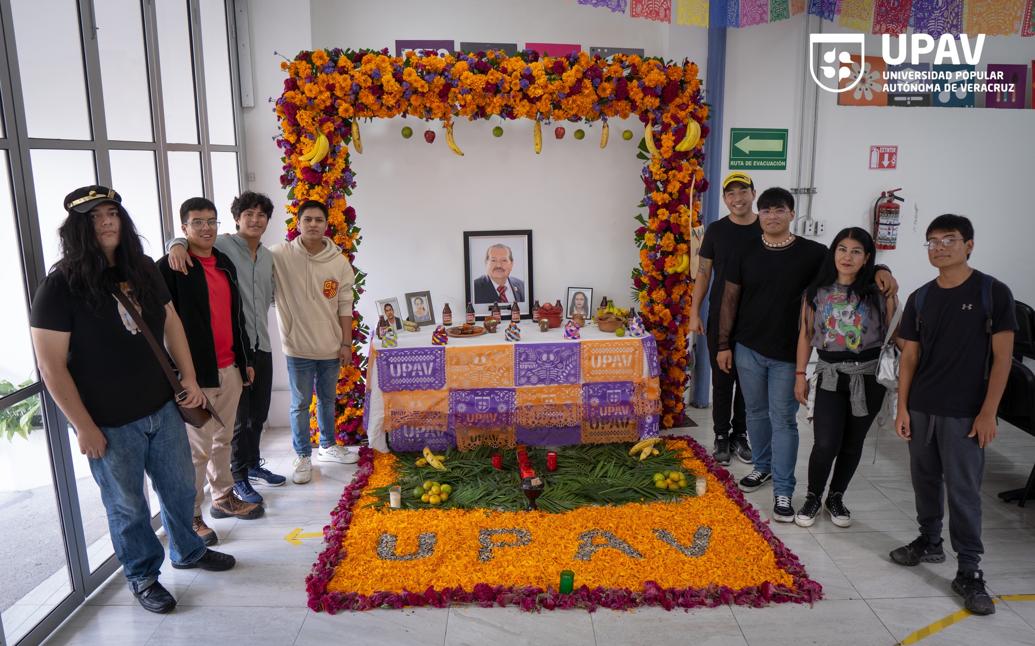 Altares conmemorativos UPAV: Día de Muertos