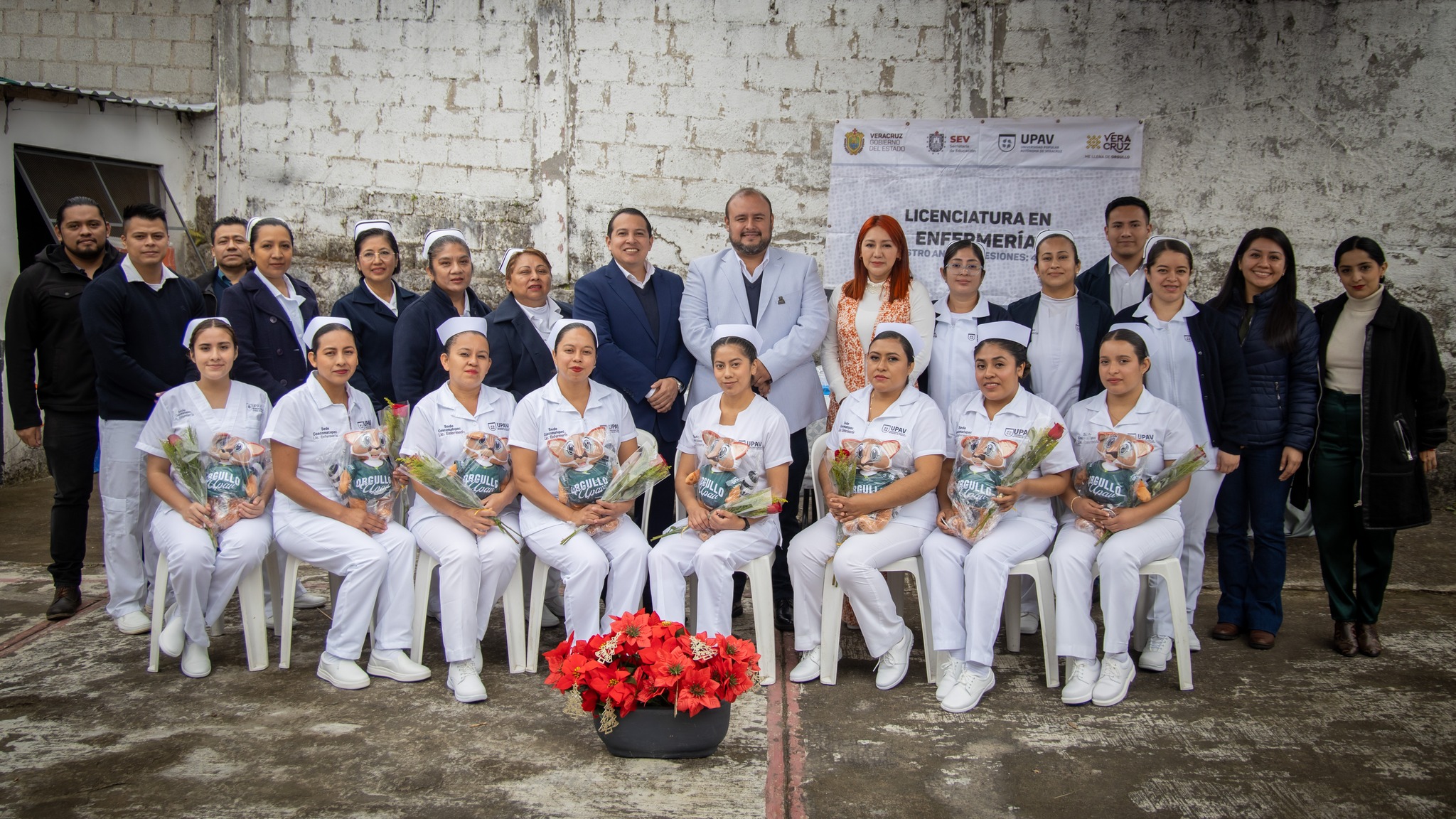 Entrega simbólica de cofias: Licenciatura en Enfermería sede de Coscomatepec