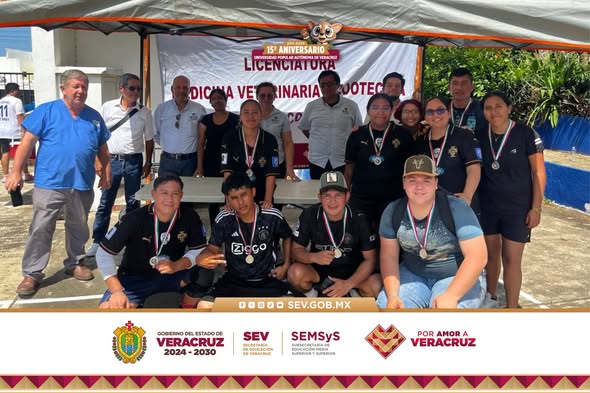 Fútbol y Celebración: 15 Años UPAV Coatzacoalcos
